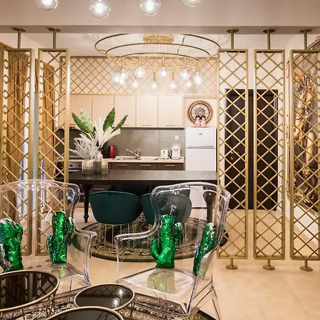 Gold Residences - Parking , Central Suites Drama